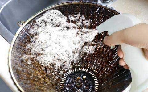 (圖:除油劑起泡的原因)